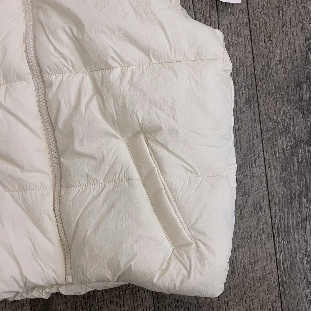 Old Navy‎ Girls Medium 8 Puffer Vest Off White Water Resistant Quilted Full Zip